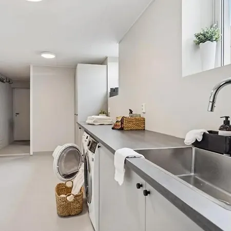 Villa Cozy, Modern House